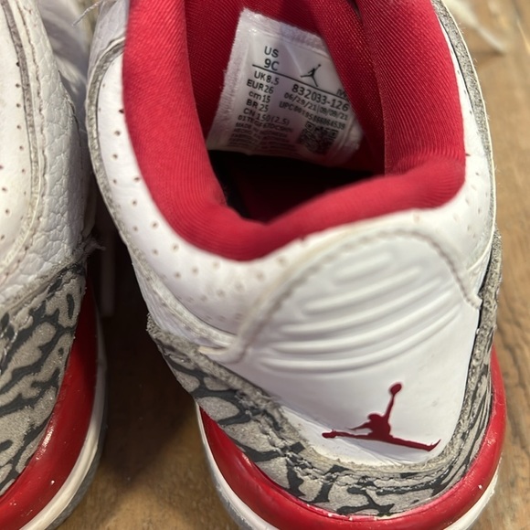 Nike Jordan retro 3 cardinal red sneakers - Picture 8 of 12
